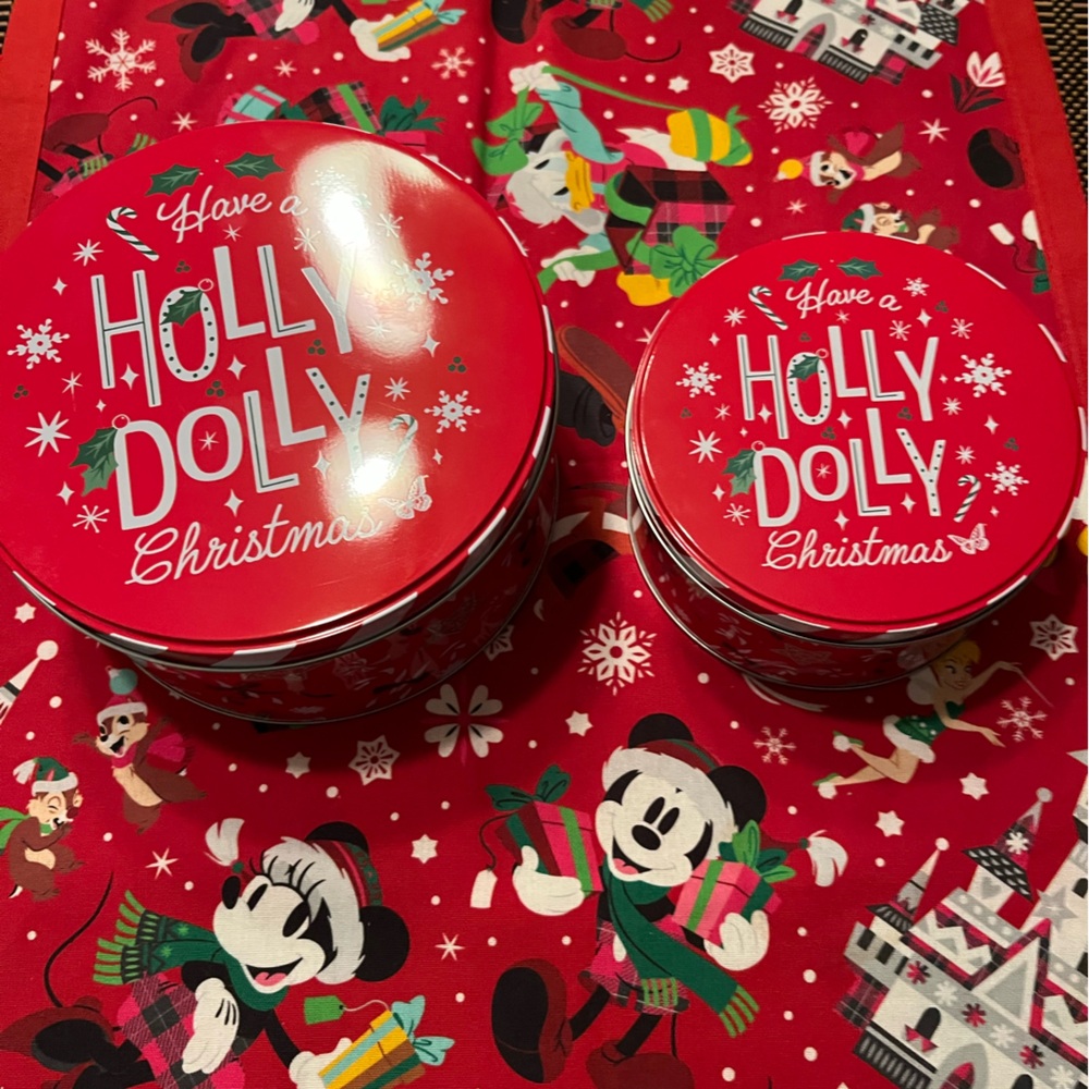 Red 'Holly Dolly Christmas' Tin Cookie Set